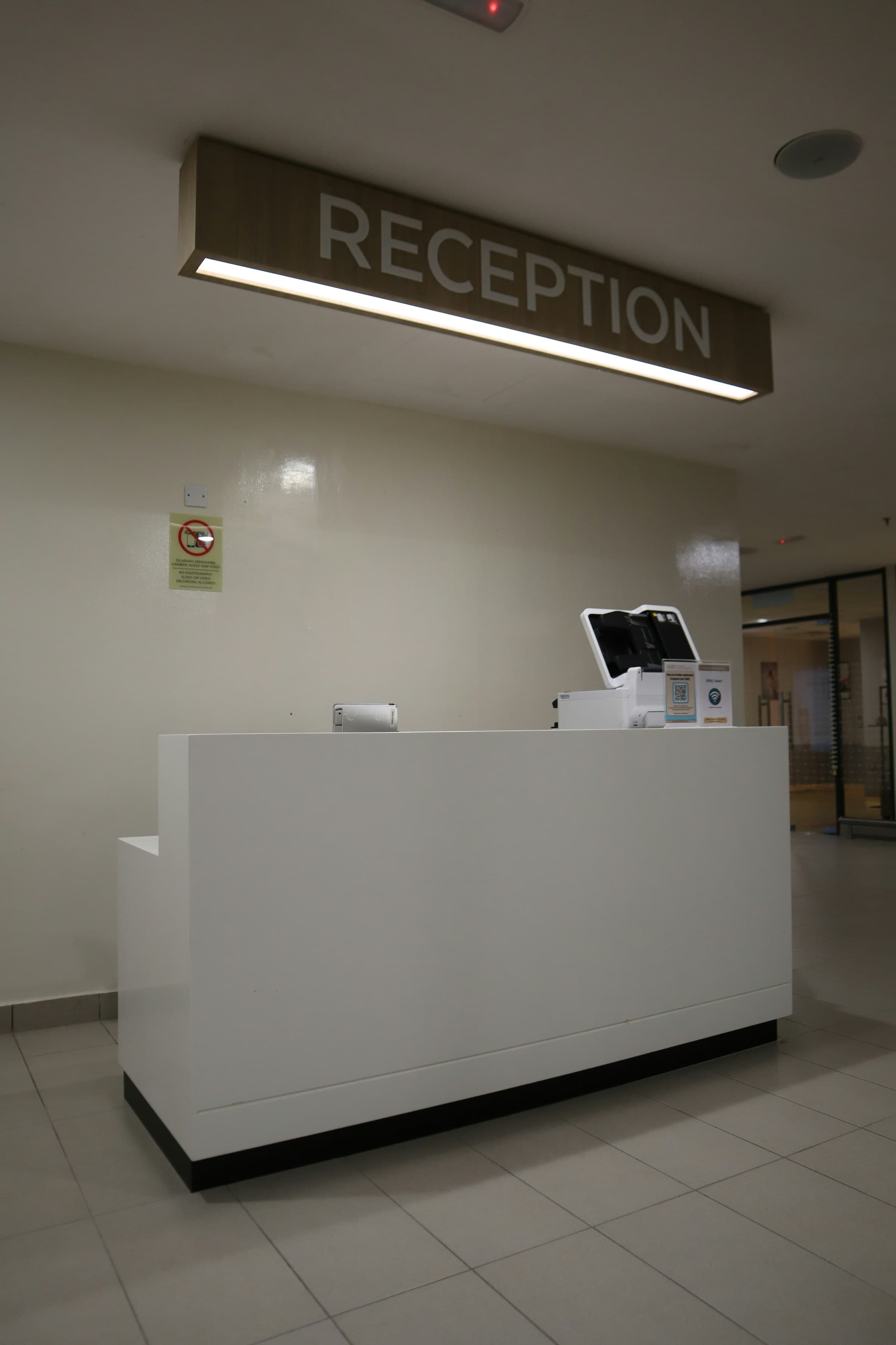 Medical center reception